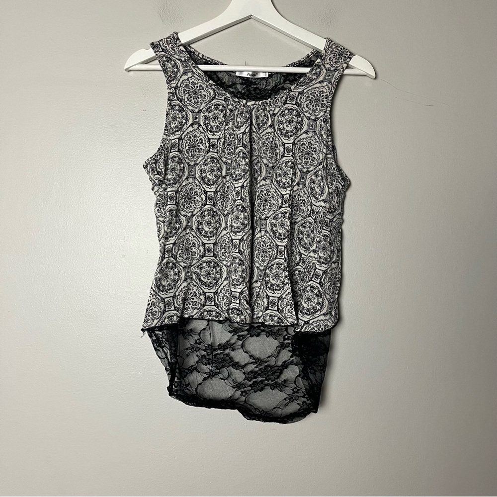 Papaya Lace Back Black and White‎ Geometric Pattern Tank Top Medium